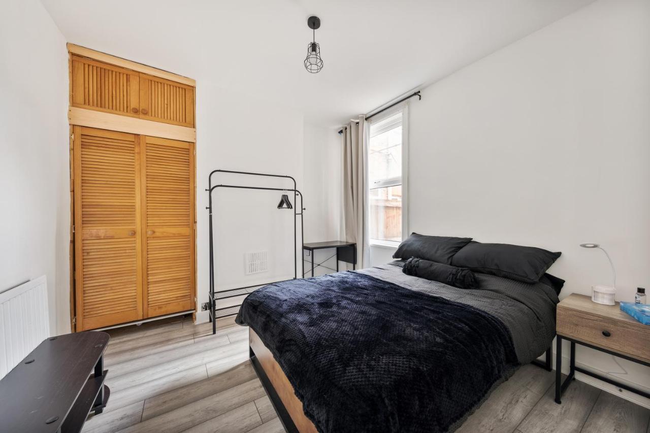 Beautifully Modern 2-Bed Apartment W/Garden ロンドン エクステリア 写真